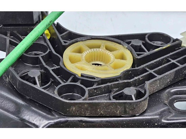 Pojistková skříňka Передний механический механизм для подъема окна 7182112 BMW 5 F10 F11 2012