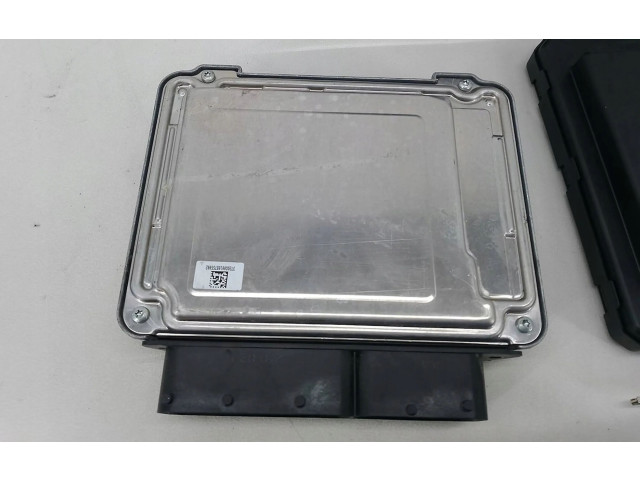 Блок управления двигателем Блок управления Skoda Kamiq