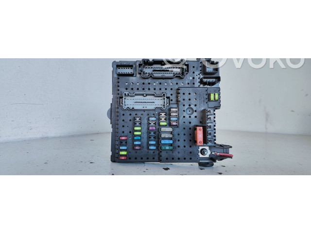 Блок предохранителей 8676391, 12217799   Volvo XC90    