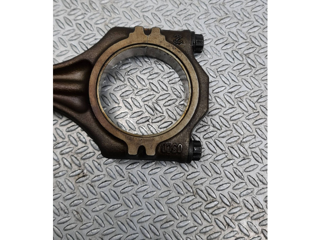  Поршень с шатуном    Audi A3 S3 8P  