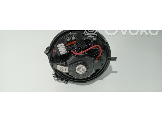 Вентилятор печки 5WB819015, 5Q0907521F Volkswagen Golf SportWagen