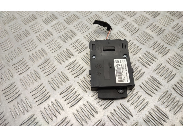 Zpětné zrcátko Renault Zoe 2018 284B15472R, 285909828R