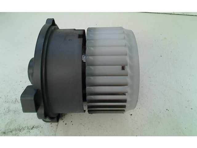 Вентилятор печки Mitsubishi Colt