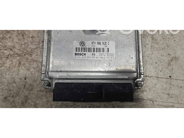 Блок управления двигателя 074906018C, 28SA4060   Volkswagen Transporter - Caravelle T4