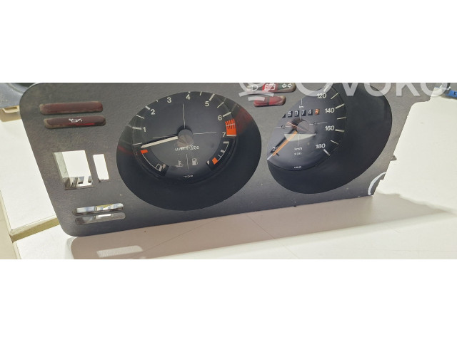 Панель приборов 171919033   Volkswagen Golf I       