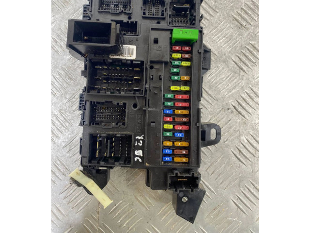 Блок предохранителей  FL3T15604DJ   Ford F150    