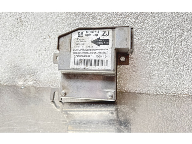 Блок подушек безопасности 13158712, ZJT0066395A Opel Meriva A