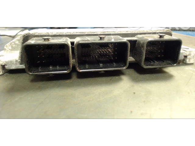 Блок управления двигателя 8200851165, 8200700600   Renault Twingo II
