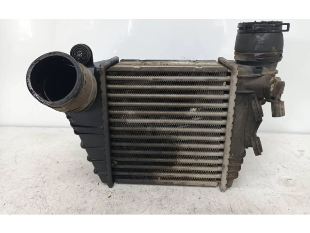 Интеркулер  1J0145803F   Volkswagen Bora 