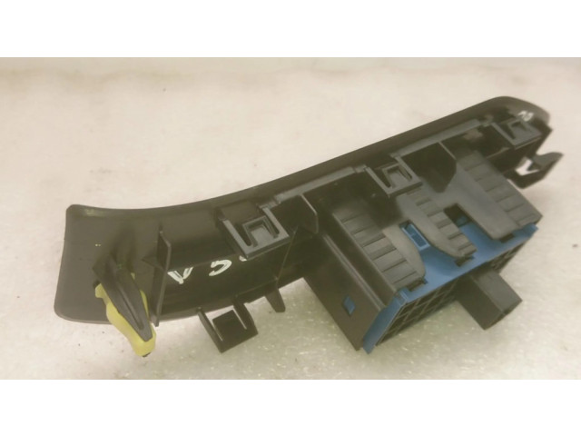 Включатель электрических окон