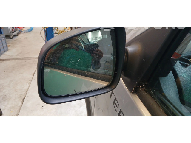 Зеркало электрическое Dacia Sandero 2008 - 2012 года