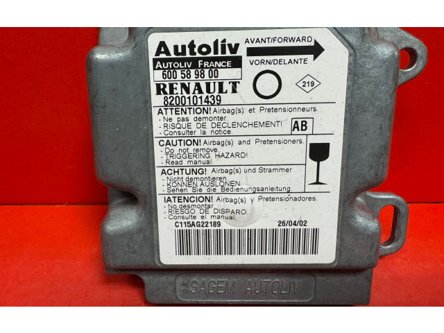 Блок подушек безопасности 8200101439, 600589800   Renault Twingo I