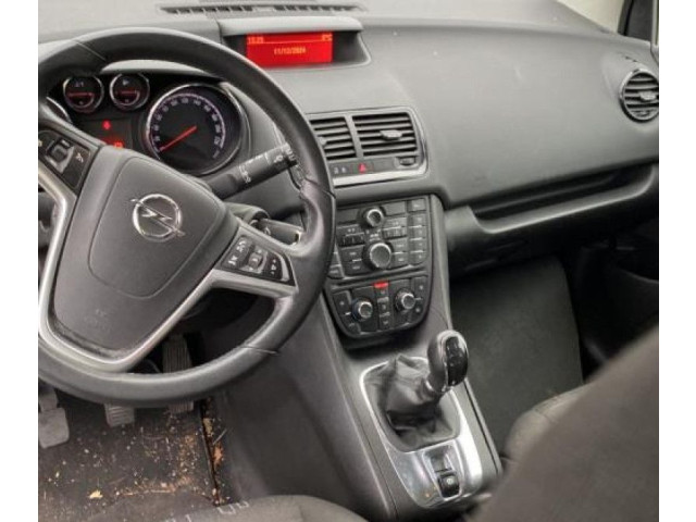 Зеркало электрическое        Opel Meriva B  2010 - 2016 года   