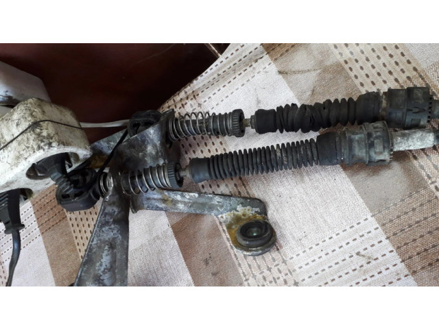 Механизм переключения передач (кулиса) (в салоне)