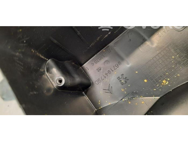 Блок предохранителей 9671941780 Citroen C3 Aircross