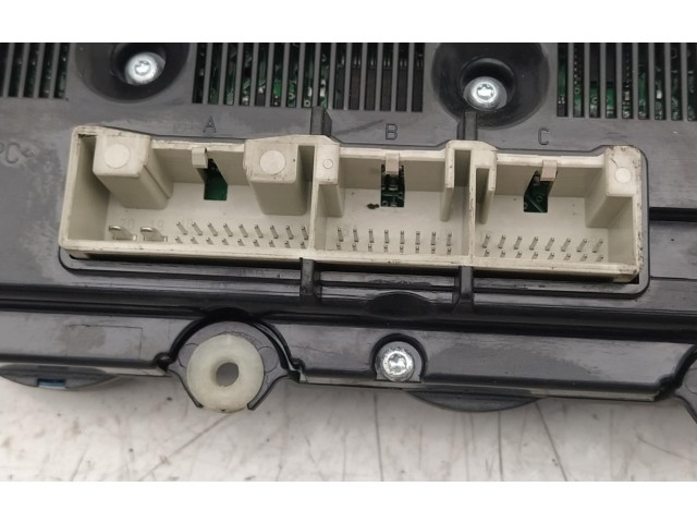 Блок управления климат-контролем 74677530   Volkswagen PASSAT