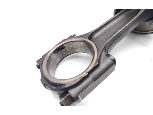  Поршень с шатуном D4204T D4204T  Volvo V50  