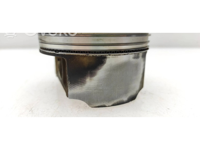 Píst 12006AC480, 12006AB480 Subaru Outback pro benzínový motor 3.0 EZ30DNXCBX