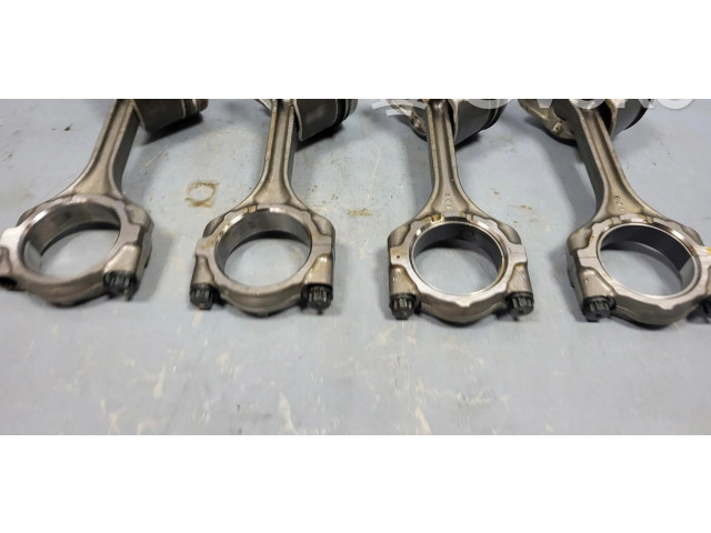 Поршень с шатуном Lexus IS III XE30