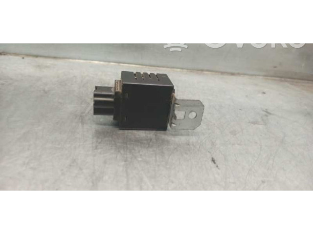 Блок предохранителей 83023FA000 Subaru Forester SF