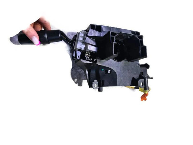 Ручка стеклоочистителей 17D682 Mazda 3 I