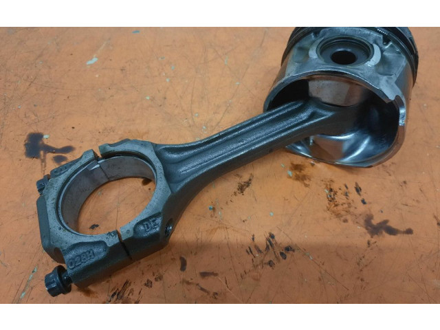 Píst 028H, 028H Volkswagen PASSAT B5.5