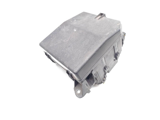 Блок предохранителей MR400709 Mitsubishi Outlander