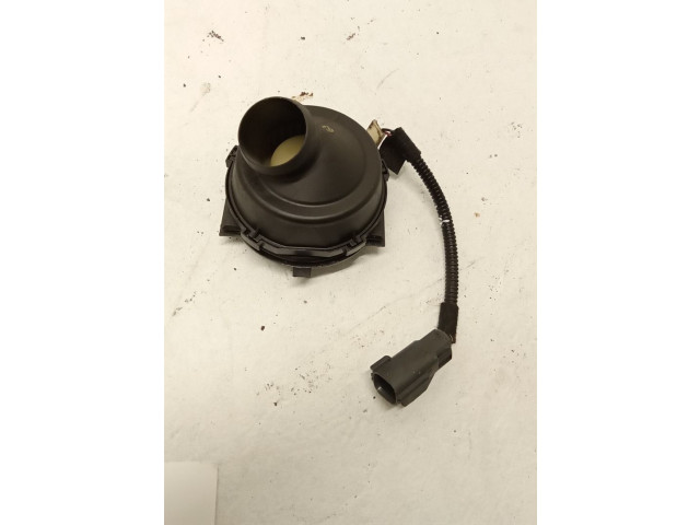 Электрический вентилятор радиаторов  8666595   Volvo V70 