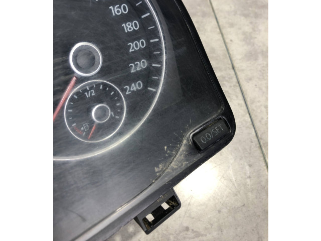 Přístrojová deska Volkswagen Caddy 2012 2K0920876A, VDD0242310