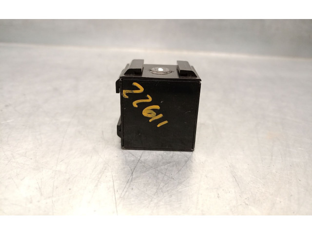 Pojistková skříňka 25230AA010, 25230AA010 Nissan Micra C+C 2017