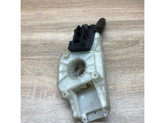 Ручка стеклоочистителей M18727, M18624   Honda HR-V