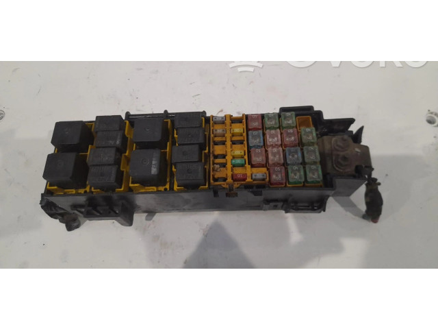 Блок предохранителей 56047668AC   Jeep Cherokee III KJ    
