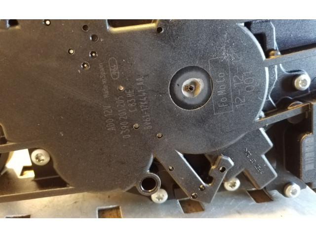 Моторчик заднего дворника 0390201205, BV6117K441AA    Ford Focus