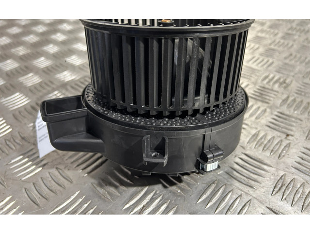 Вентилятор печки    F011500123   Volvo XC90