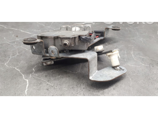 Моторчик заднего дворника 6K9955713    Volkswagen Caddy