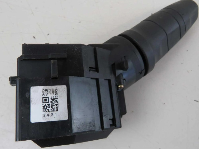 Ручка стеклоочистителей 25260AV770 Nissan Almera N17