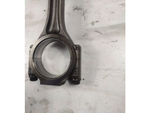  Поршень с шатуном  038J  Volkswagen PASSAT B6  