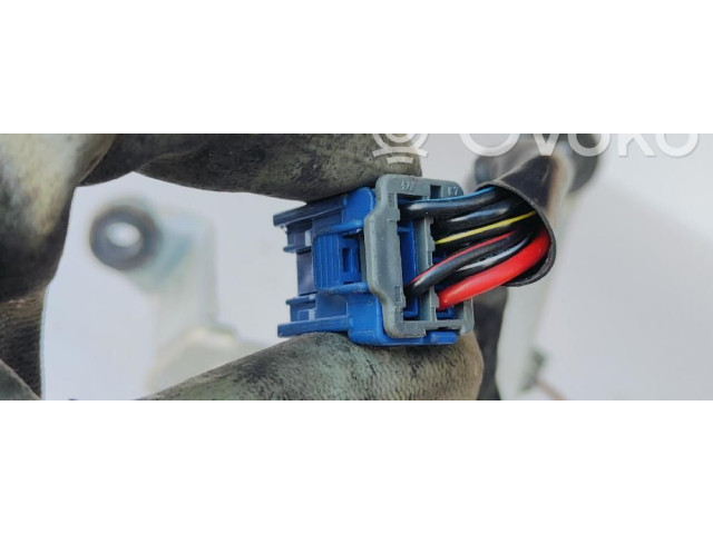 Моторчик заднего дворника 987003E000    KIA Sorento