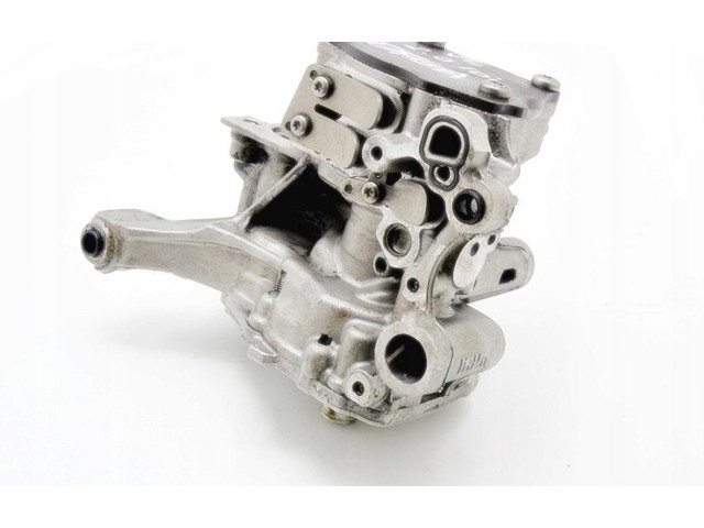 Масляный насос 04L145208AB Skoda Superb B5 (3U)