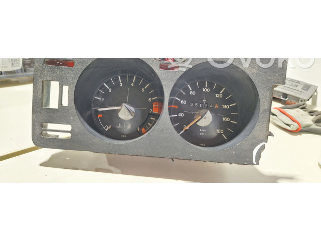 Панель приборов 171919033   Volkswagen Golf I       