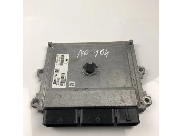 Блок управления двигателя 237104789R   Renault Clio IV