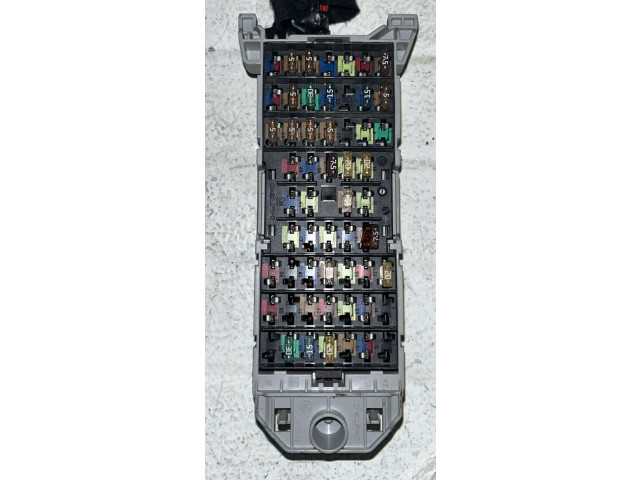 Блок предохранителей 93363136, 93363136 Opel Meriva A