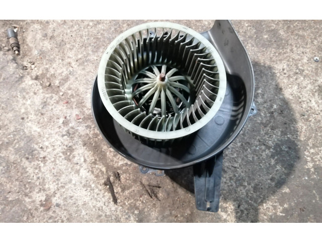 Вентилятор печки 6Q1820015A Audi A2