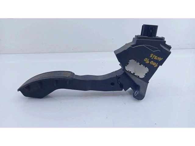 Педаль акселератора