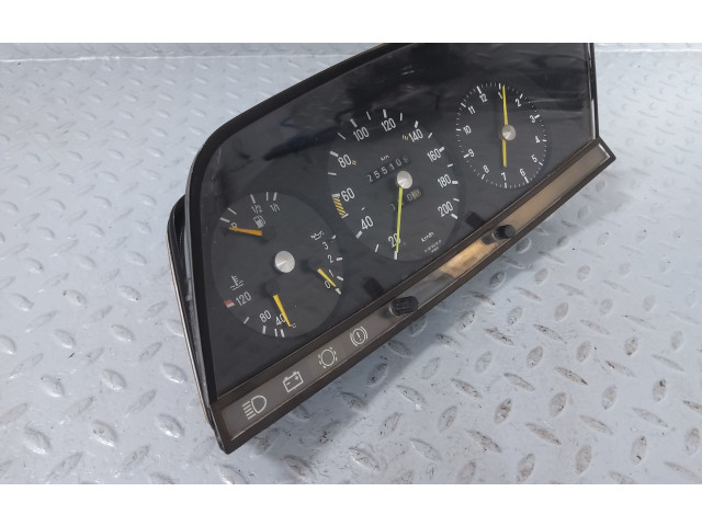 Панель приборов A0095422806, A0105422706   Mercedes-Benz 200 300 W123       