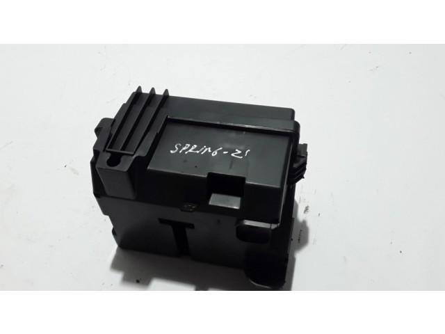 Блок предохранителей  243805284R   Dacia Spring    