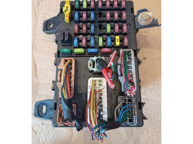 Блок предохранителей  91198-1c010   Hyundai Getz    