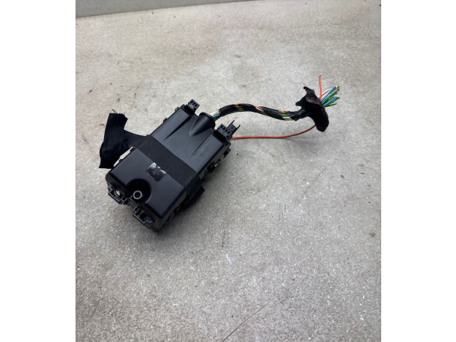 Блок предохранителей 04022016, 4531133 Peugeot 2008 I