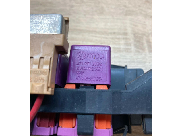   Pojistková skříňka 4E0937503B, 431951253G   Audi A8 S8 D3 4E 2002