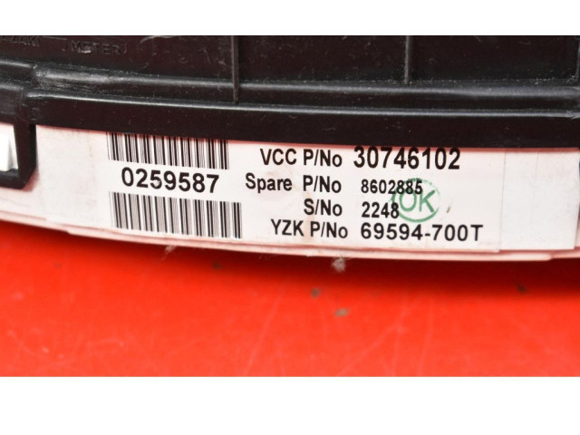 Панель приборов 30746102, 30746102 Volvo S60